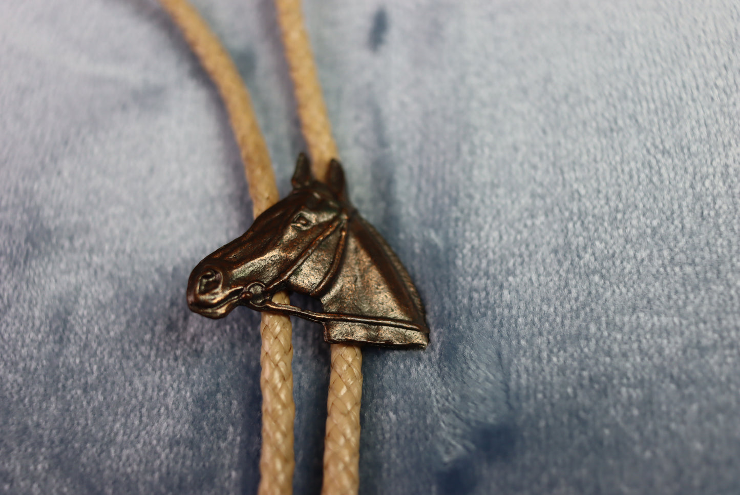 Vintage Metal Horse Head Bolo Western Tie