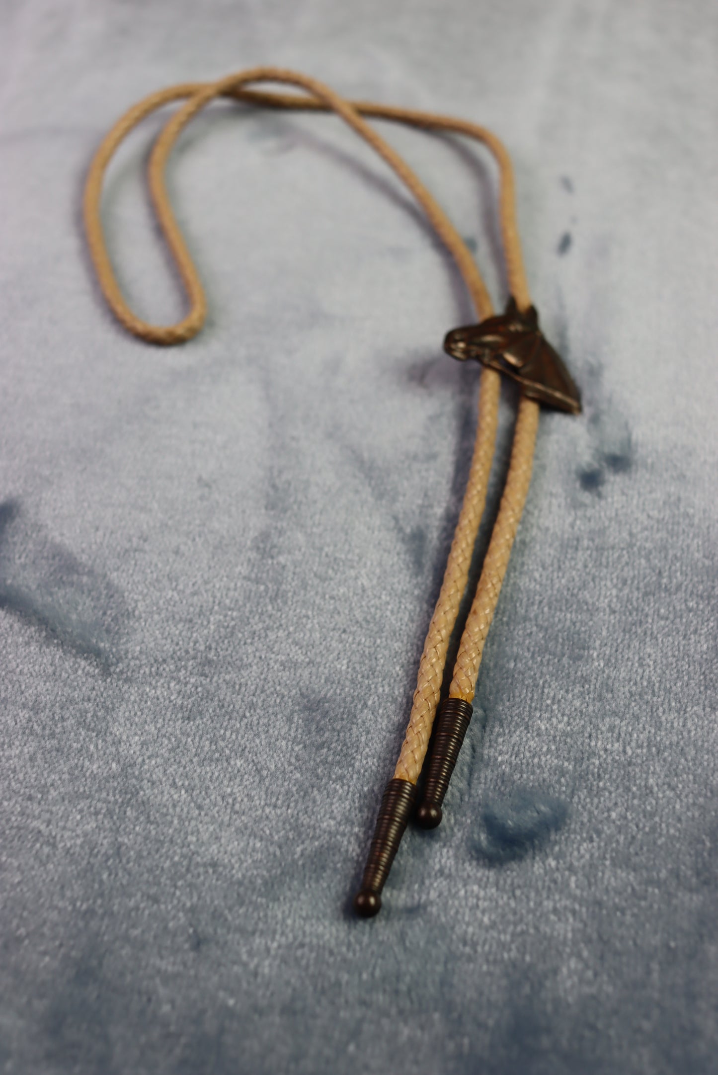 Vintage Metal Horse Head Bolo Western Tie