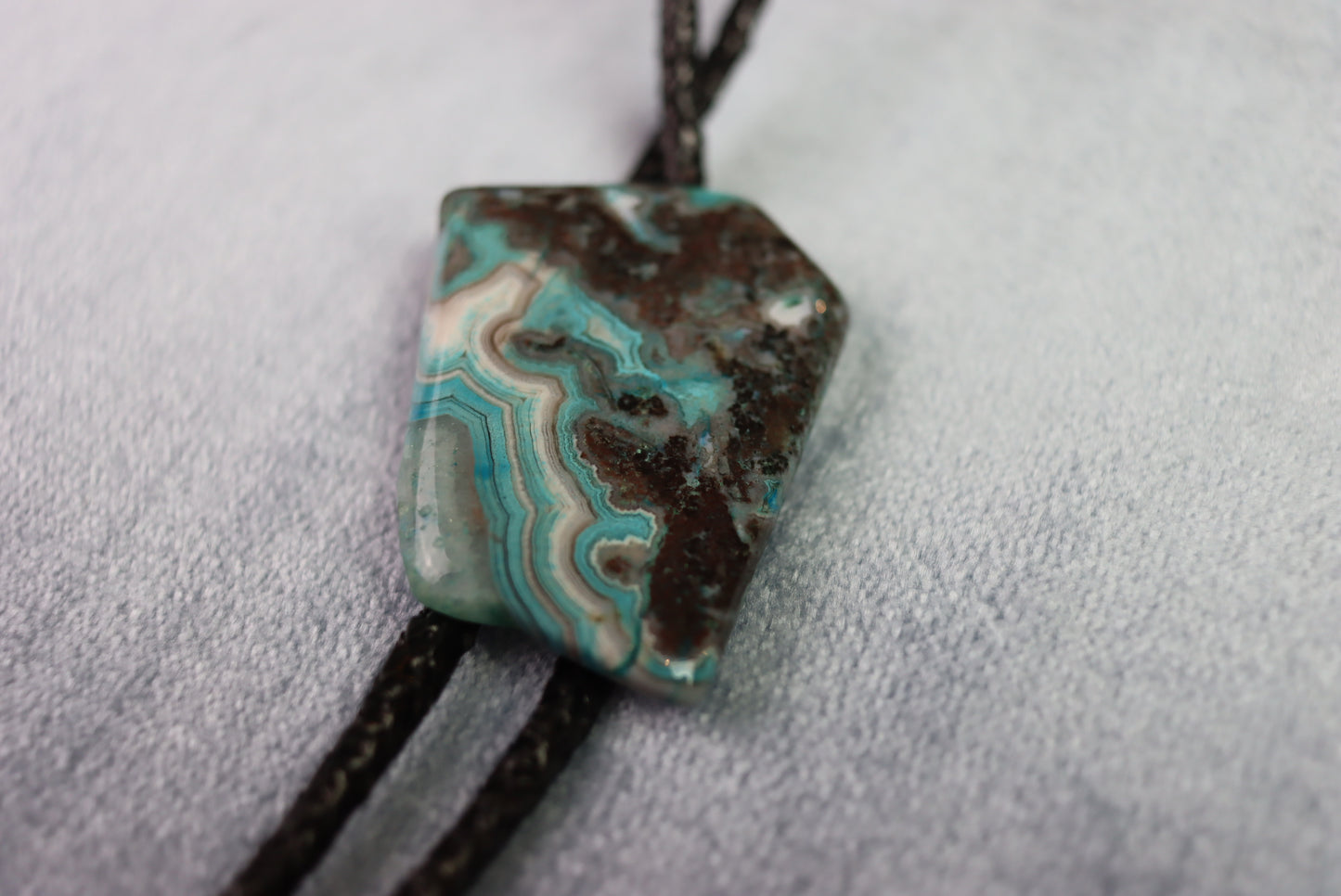 Vintage Agate Slide and Aiglets Bolo Western Tie