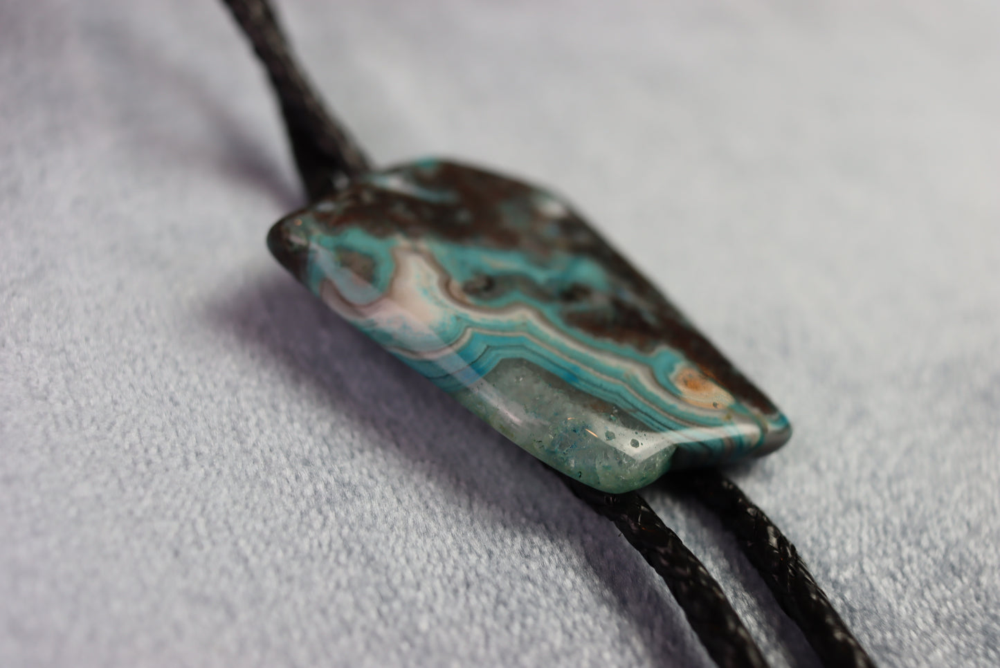 Vintage Agate Slide and Aiglets Bolo Western Tie