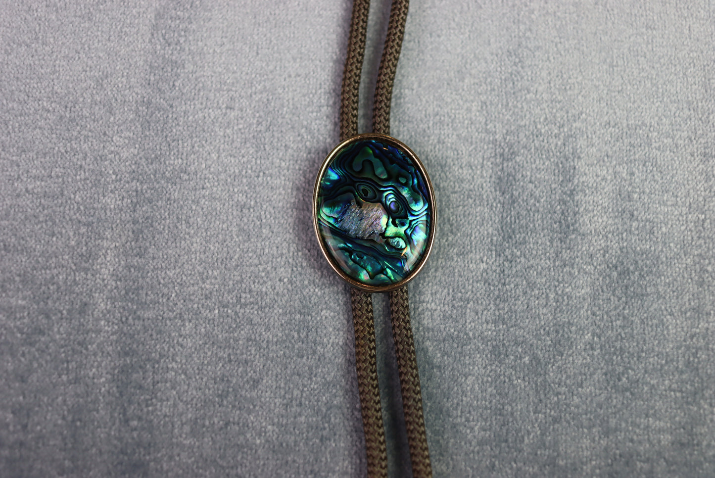 Vintage Oval Abalone Slide Bolo Western Tie
