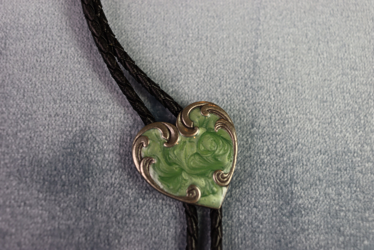 Vintage Enamelled Heart Slide Bolo Western Tie