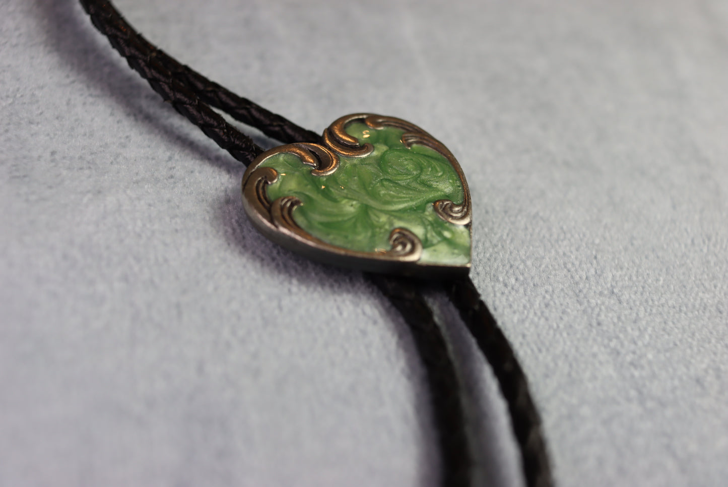 Vintage Enamelled Heart Slide Bolo Western Tie