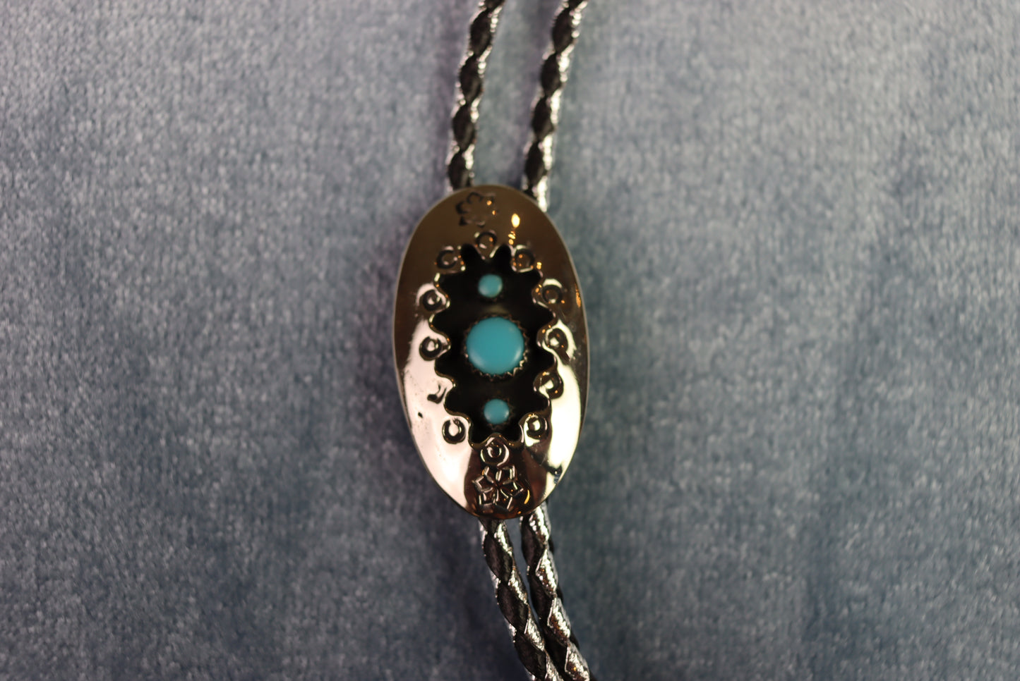 Vintage Silver Oval 3 Blue Stone Bolo Western Tie