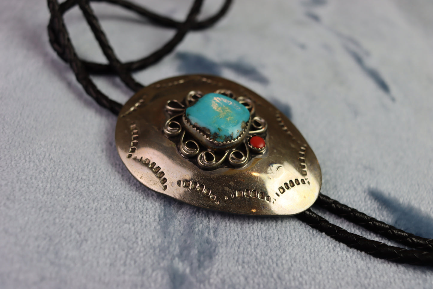 Vintage Silver Metal and Blue Stone Oval Bolo Western Tie