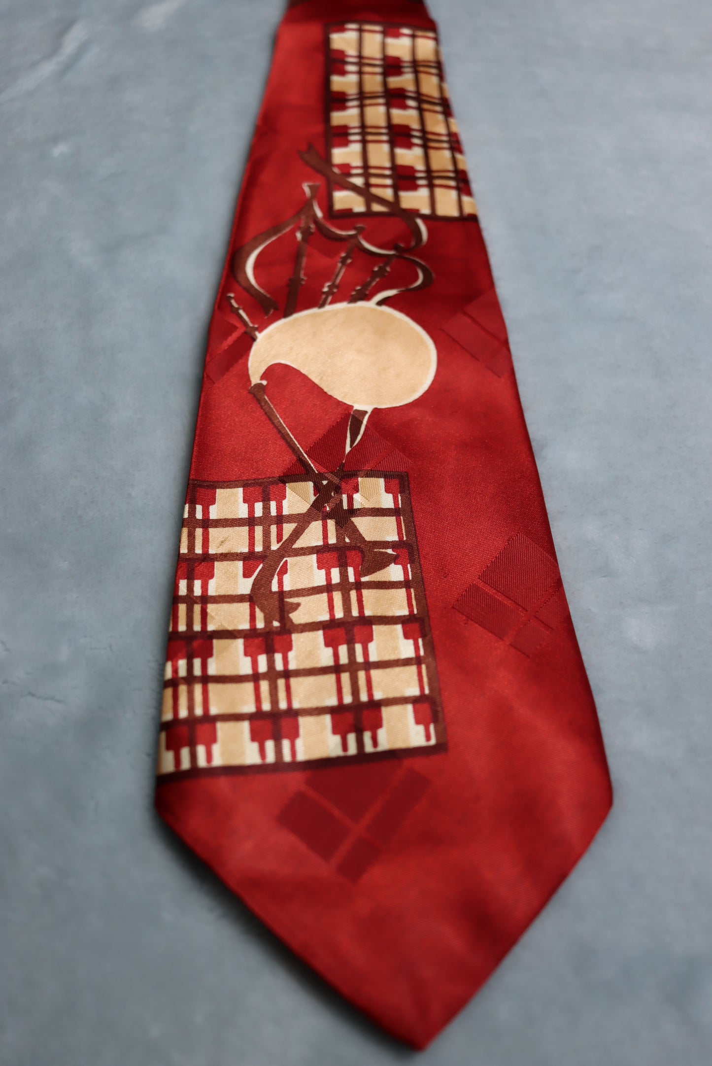 Vintage Burgundy 1950s Bagpipe Swing Tie