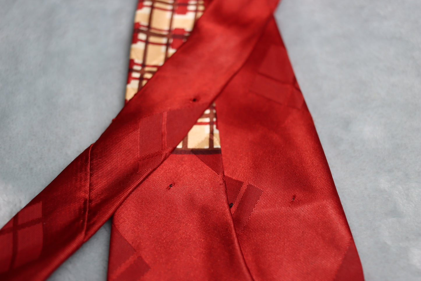 Vintage Burgundy 1950s Bagpipe Swing Tie