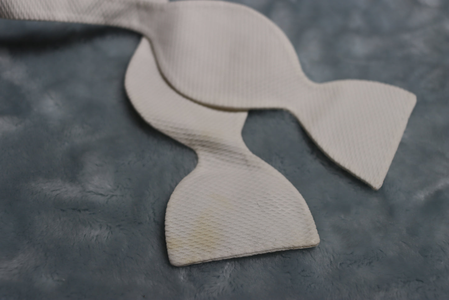 Vintage self tie thistle end white bow tie TIM