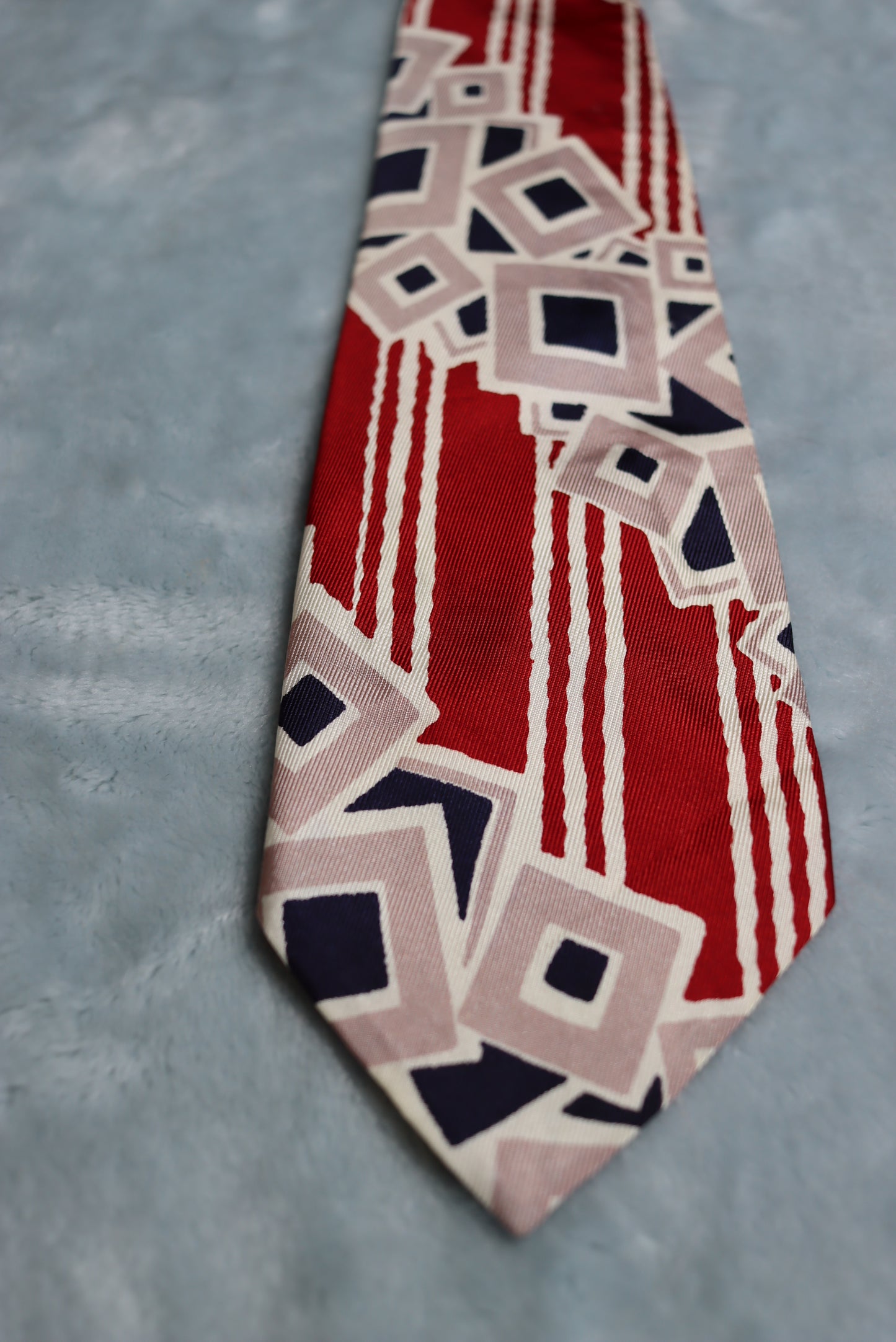 Vintage 1940s/50s Pilgrim Cravats Geometric Pattern Swing Tie