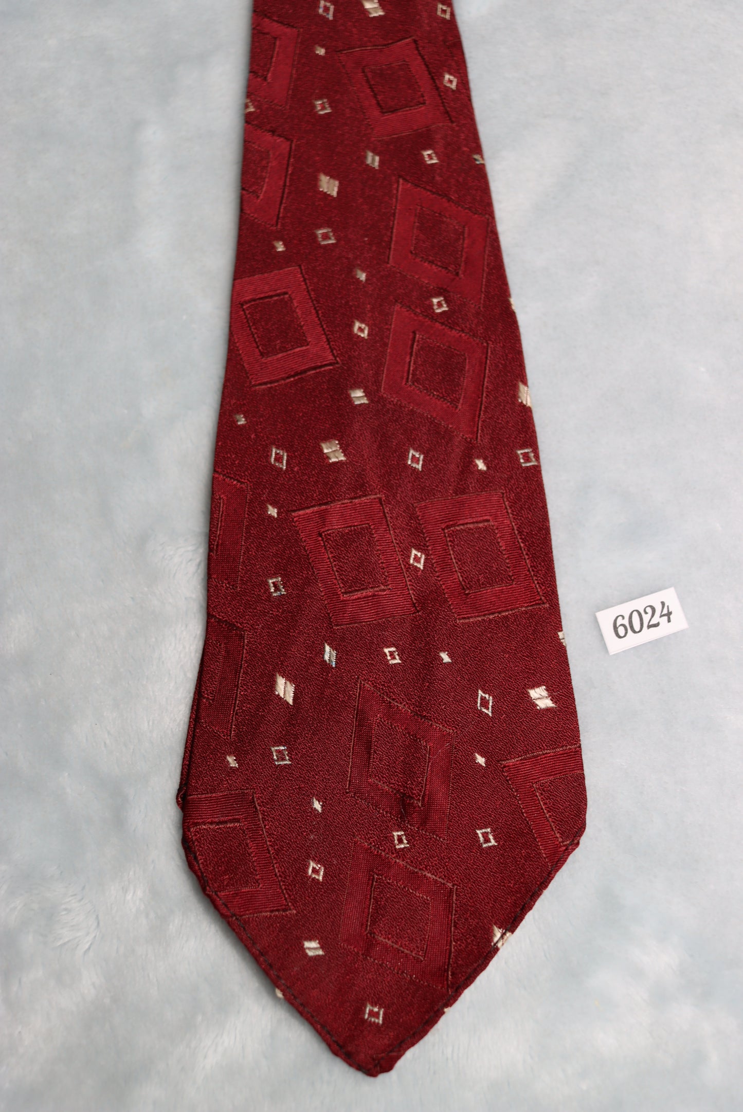 Vintage 1930s/40s Argo Classic Claret Diamonds Swing Tie