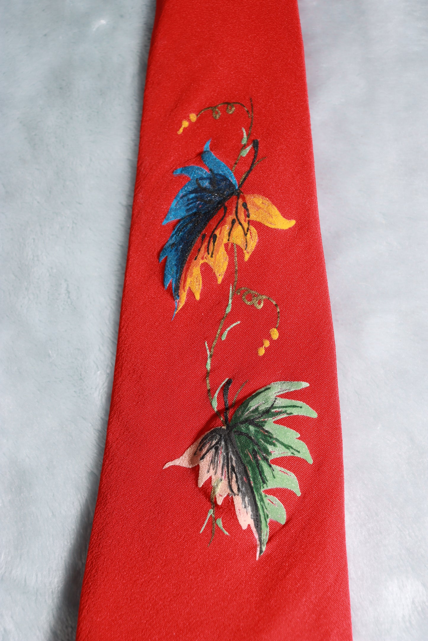 Vintage Andre of California Hand Painted Leaves 1940s/50s tie