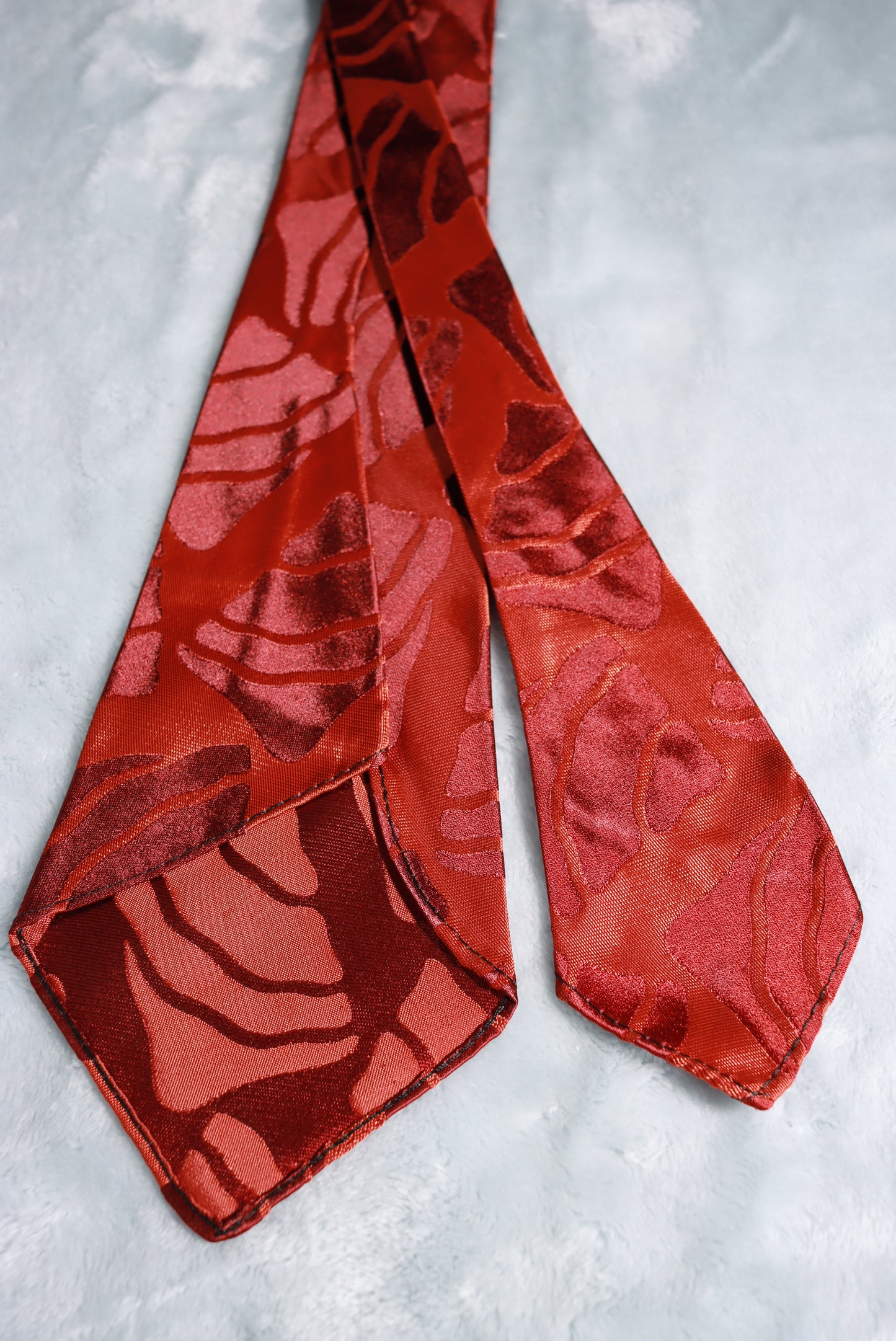 Vintage Rike's Store For Men Jacquard Abstract Swing Tie 1940s/50s