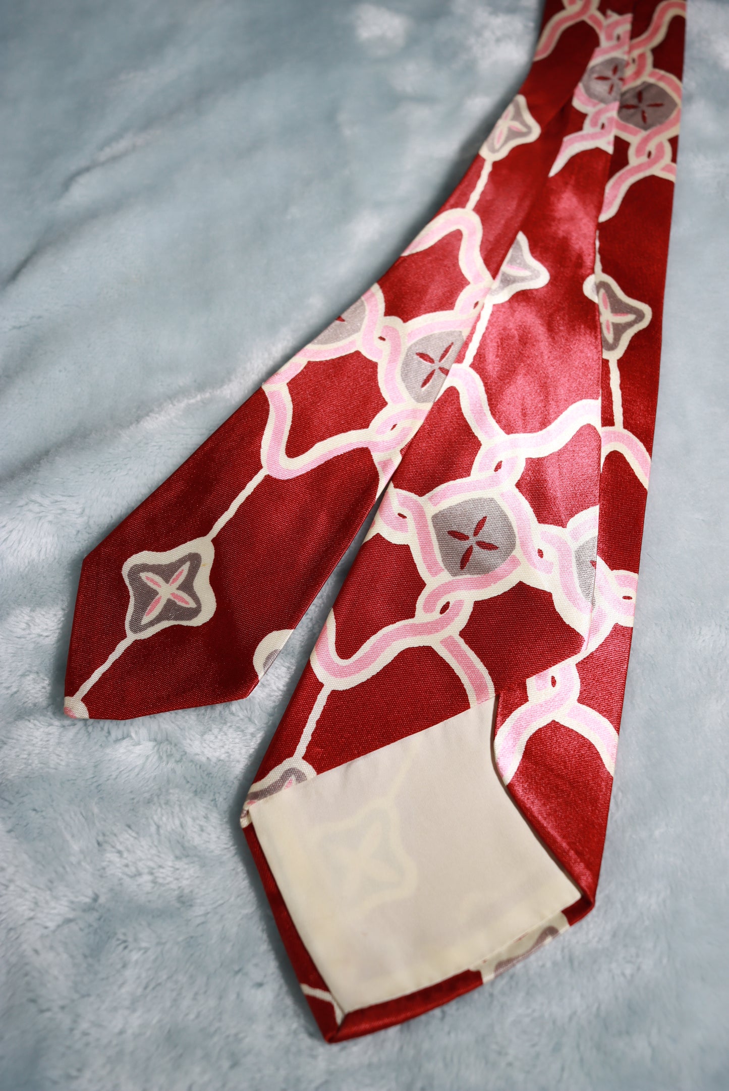 Vintage Burgundy Chain Link Pattern Swing Tie 1940s/50s