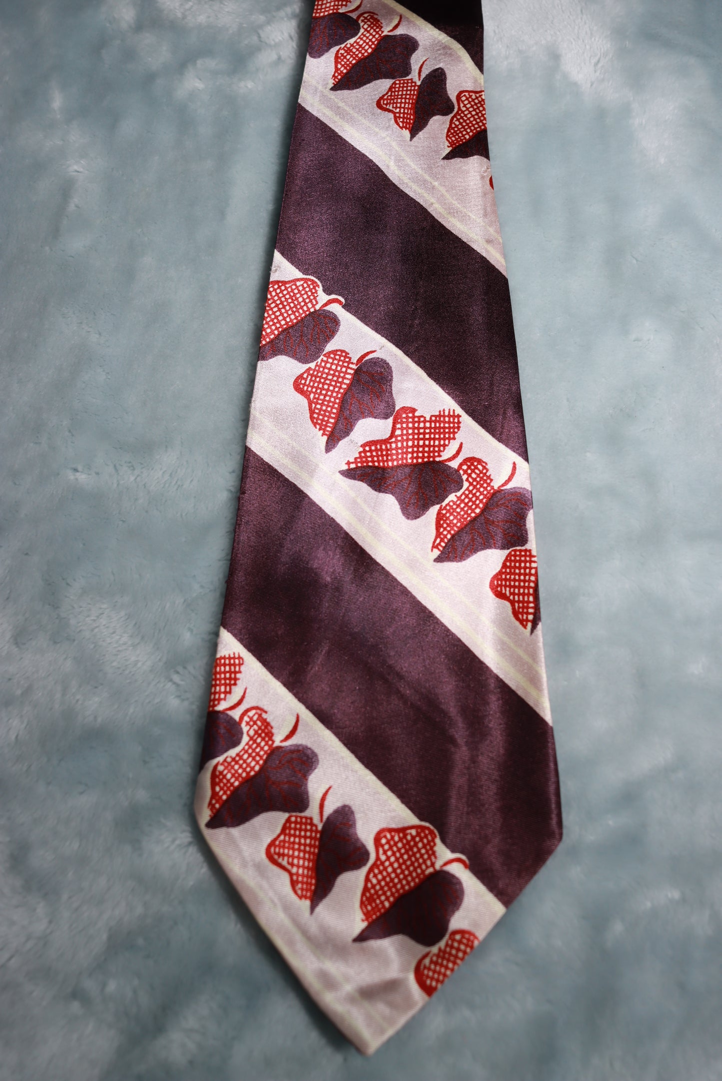 Vintage Arco Cravats Maple Leaf Swing Tie 1940s/50s