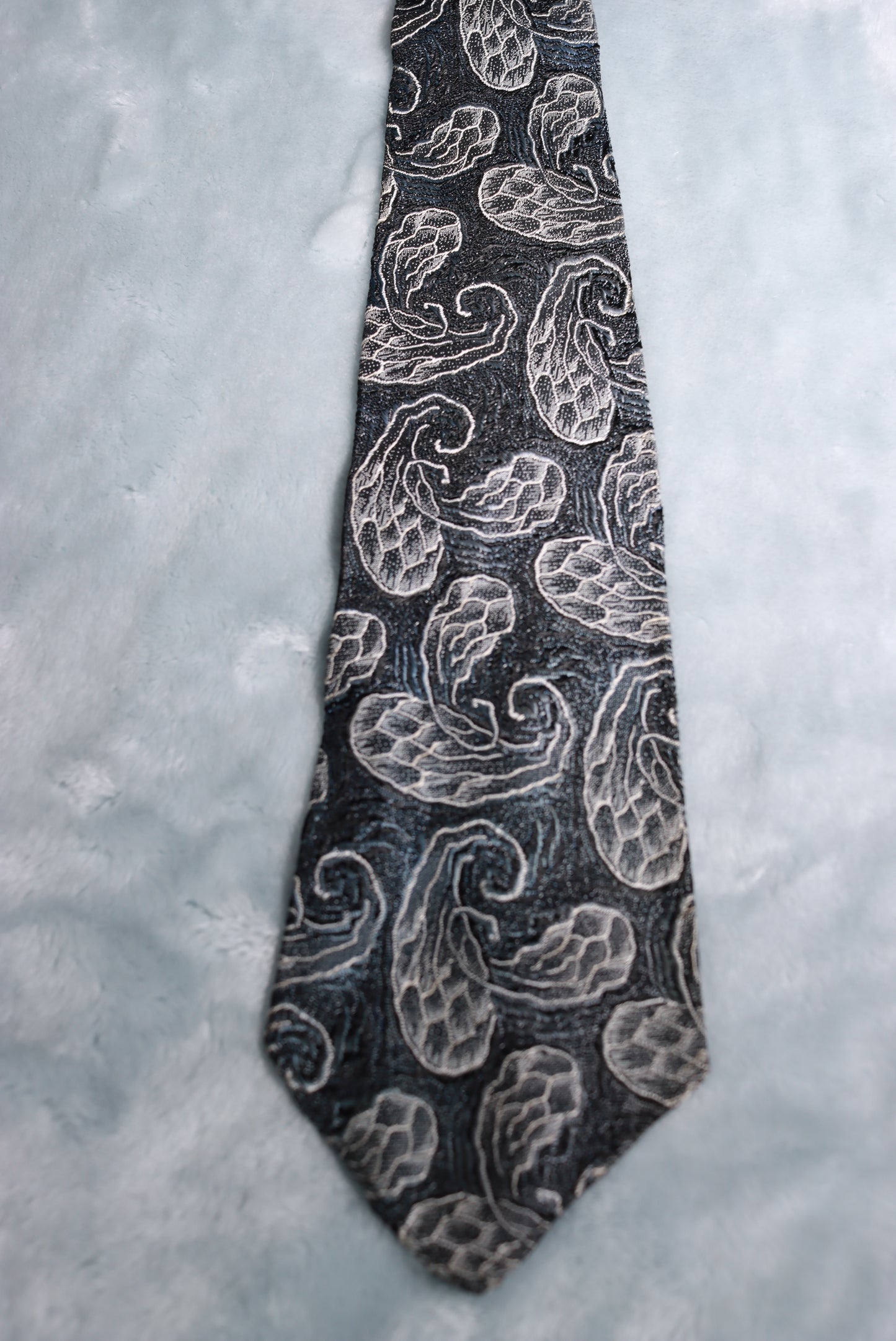 Vintage Resilient Construction Blue Woven Pattern Swing Tie 1940s/50s