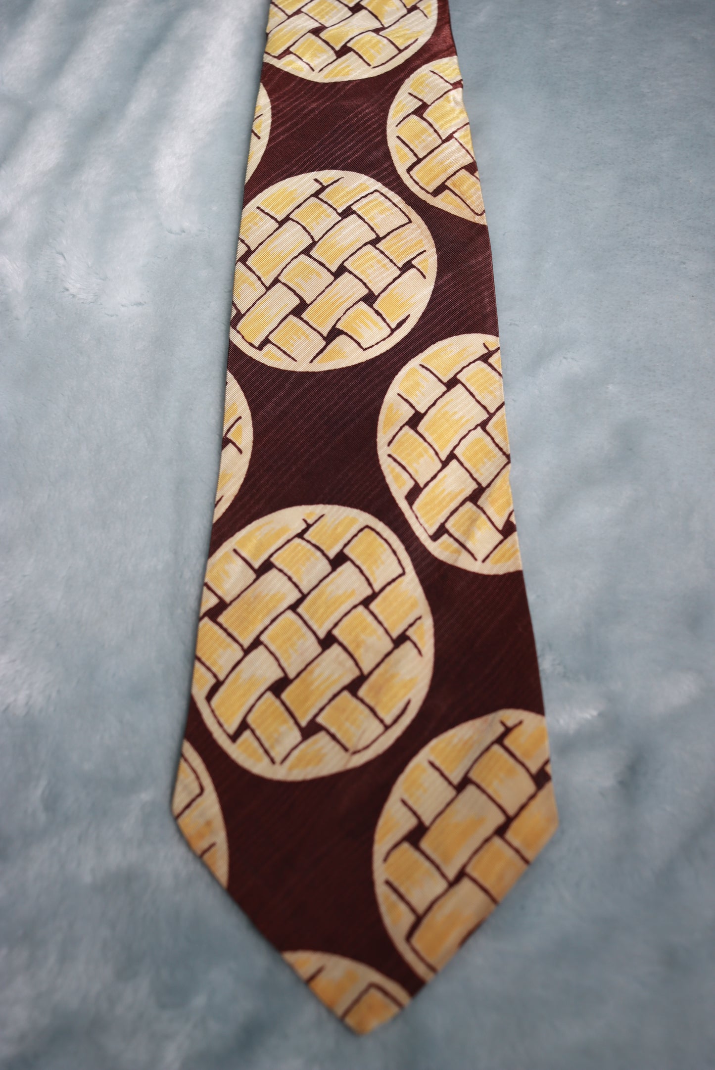 Vintage Arrow Woven Shields Swing Tie 1940s/50s