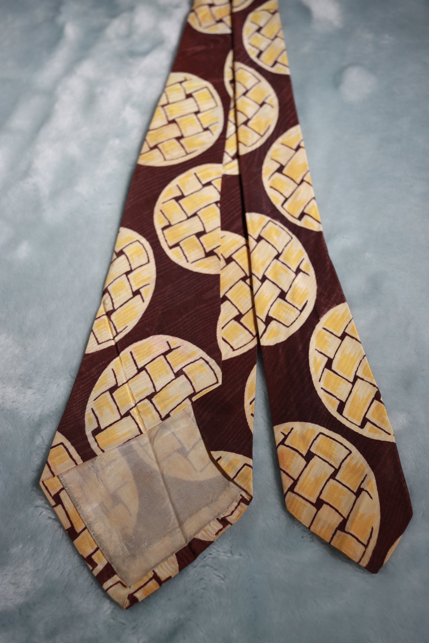 Vintage Arrow Woven Shields Swing Tie 1940s/50s