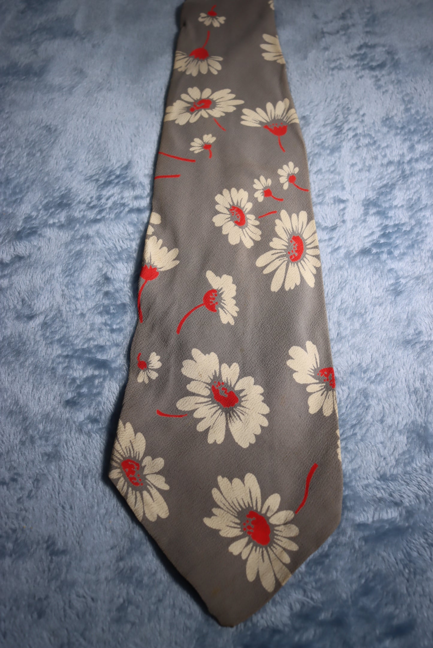 Conan Co Grey Daisy Design Vintage Swing Tie 1940s/50s