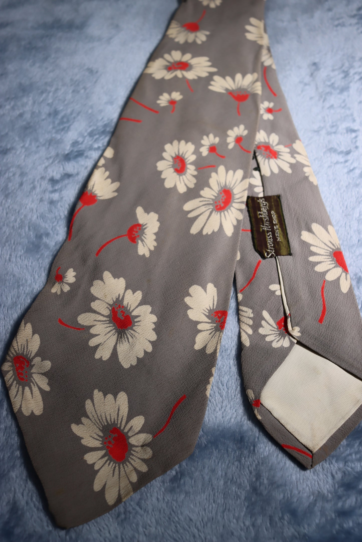 Conan Co Grey Daisy Design Vintage Swing Tie 1940s/50s