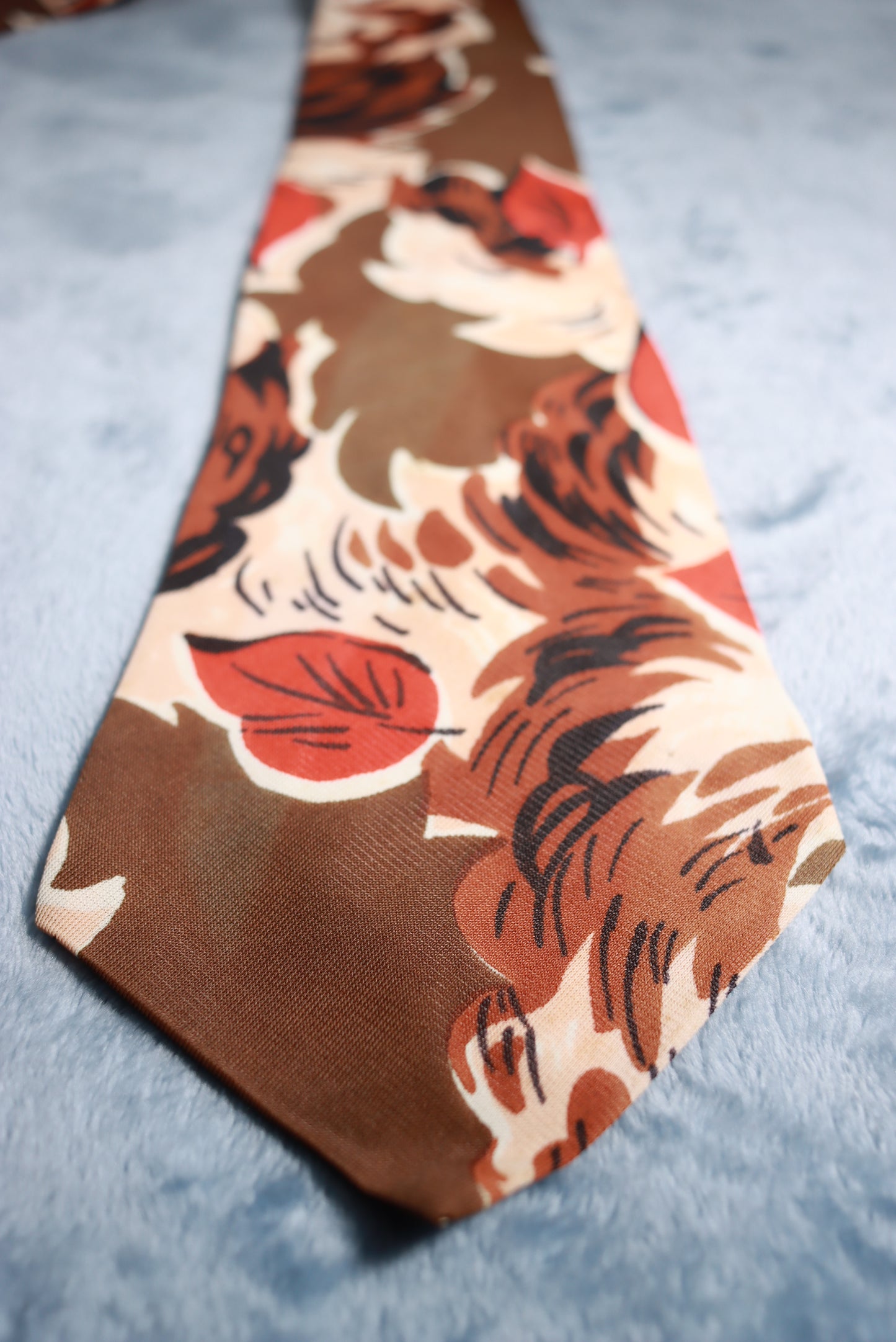 A Delmar Creation Brown Leaves Vintage Swing Tie 1940s/50s