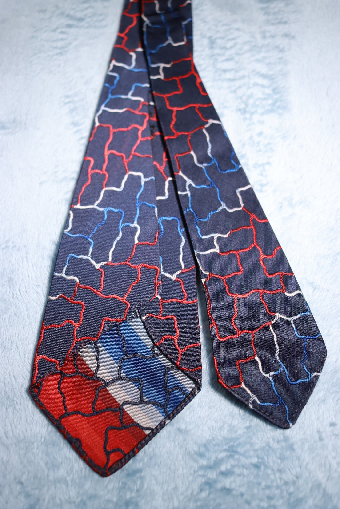 Stunning Short Arrow Jacquard Crackle Vintage Tie 1940s/50s