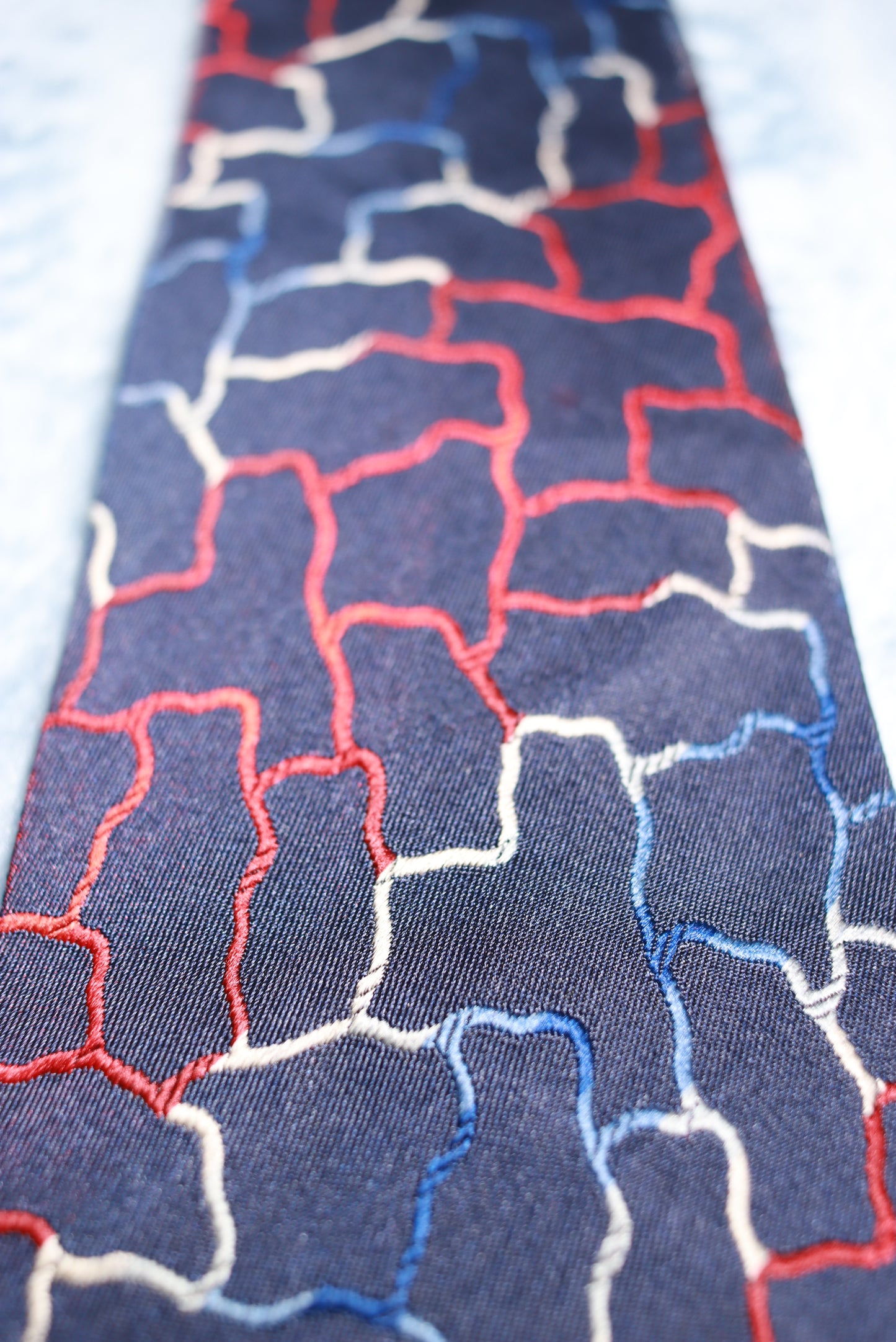 Stunning Short Arrow Jacquard Crackle Vintage Tie 1940s/50s