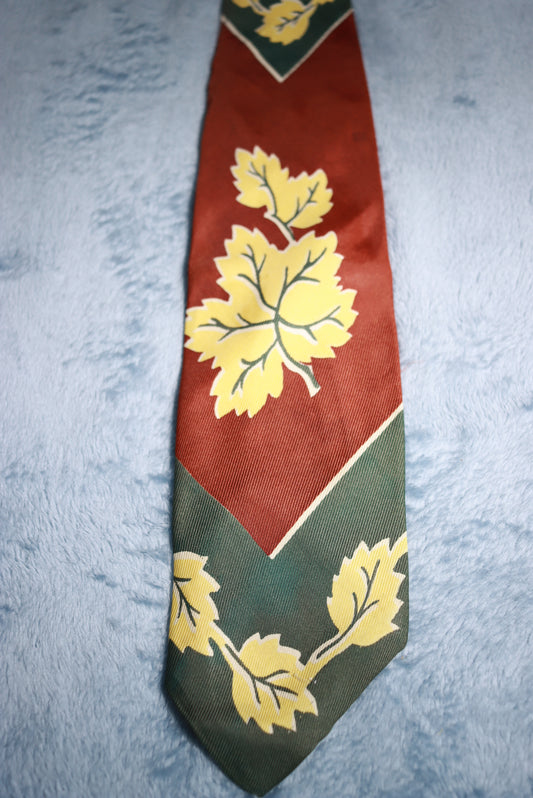 Asymmetrical Brown & Green Leaves Vintage Tie 1940s/50s