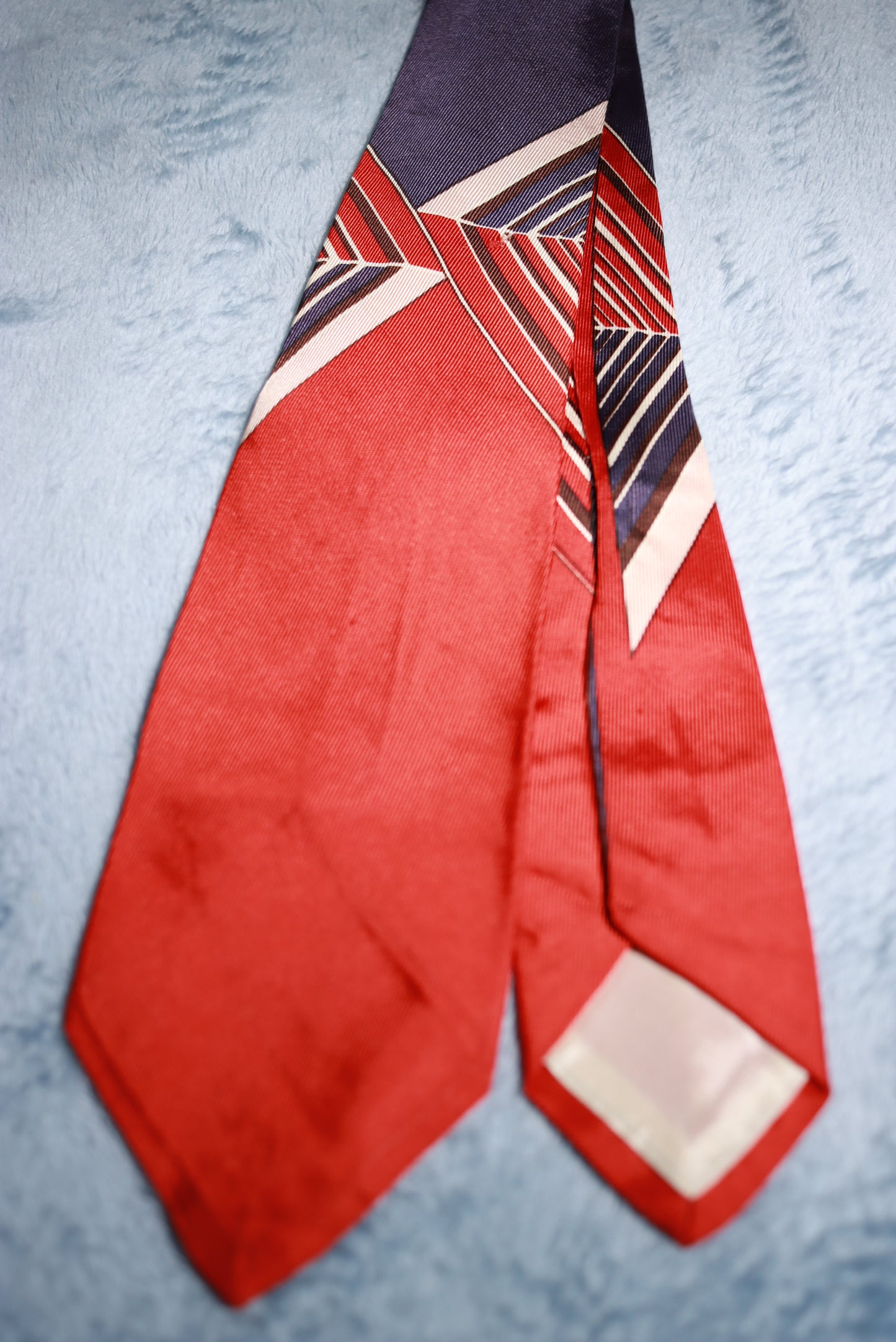 Bold Blue and Red Vintage Tie 1940s/50s