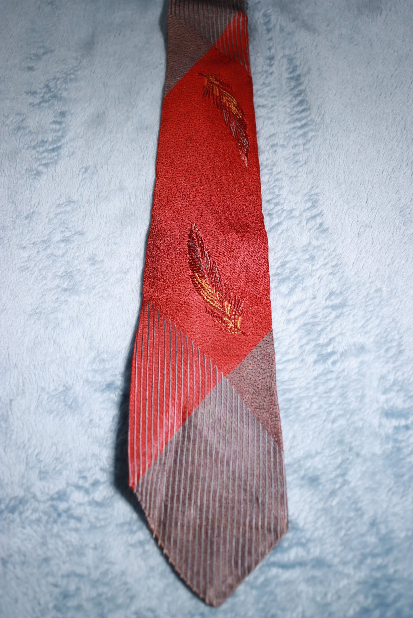 Wembley Asymmetric Feather Vintage Tie 1940s/50s