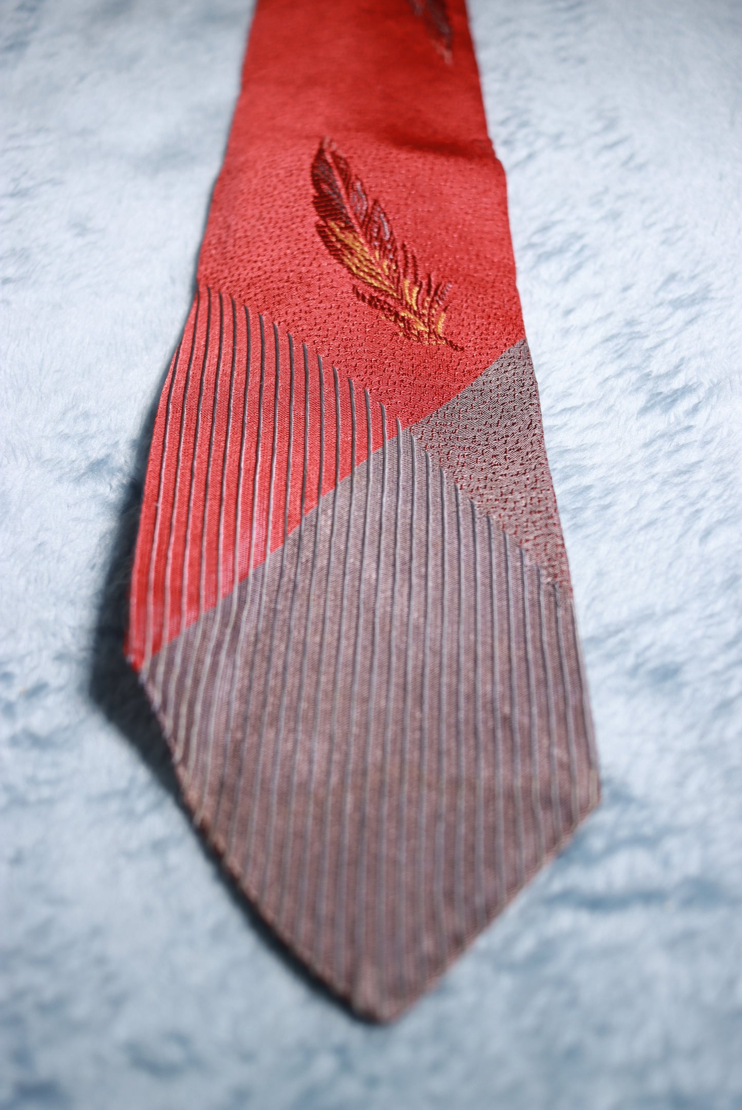 Wembley Asymmetric Feather Vintage Tie 1940s/50s