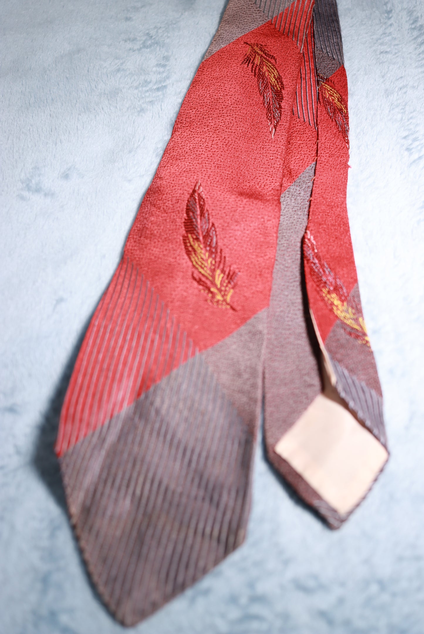 Wembley Asymmetric Feather Vintage Tie 1940s/50s