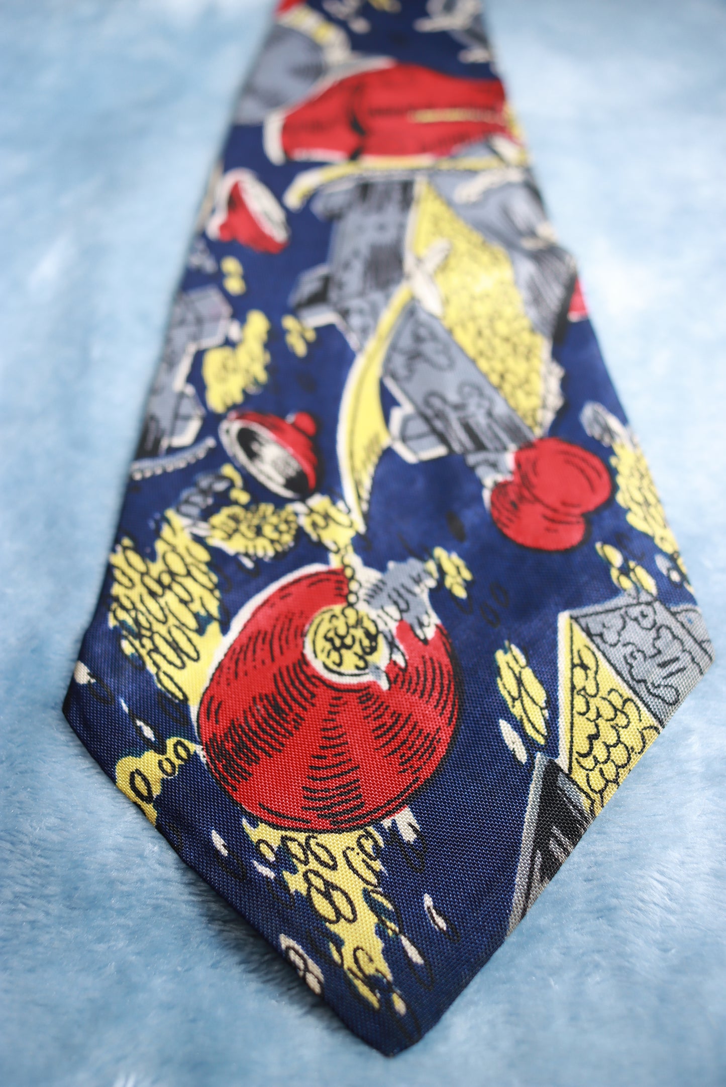 Vintage Regal Cravat Treasure Chest Swing Tie 1940s/50s