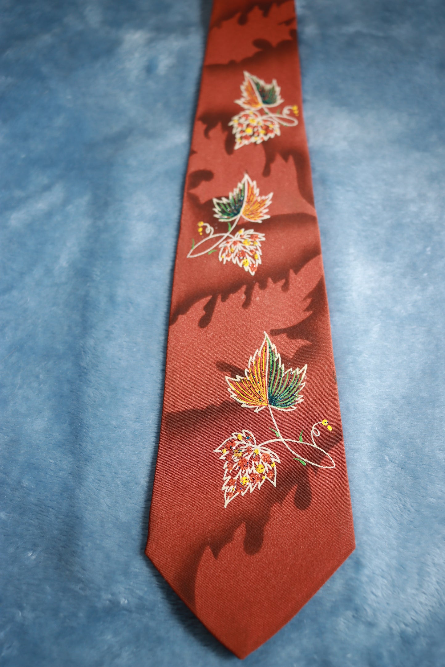 Regal Hand Painted leaves with Sparkles Vintage Tie 1940s/50s