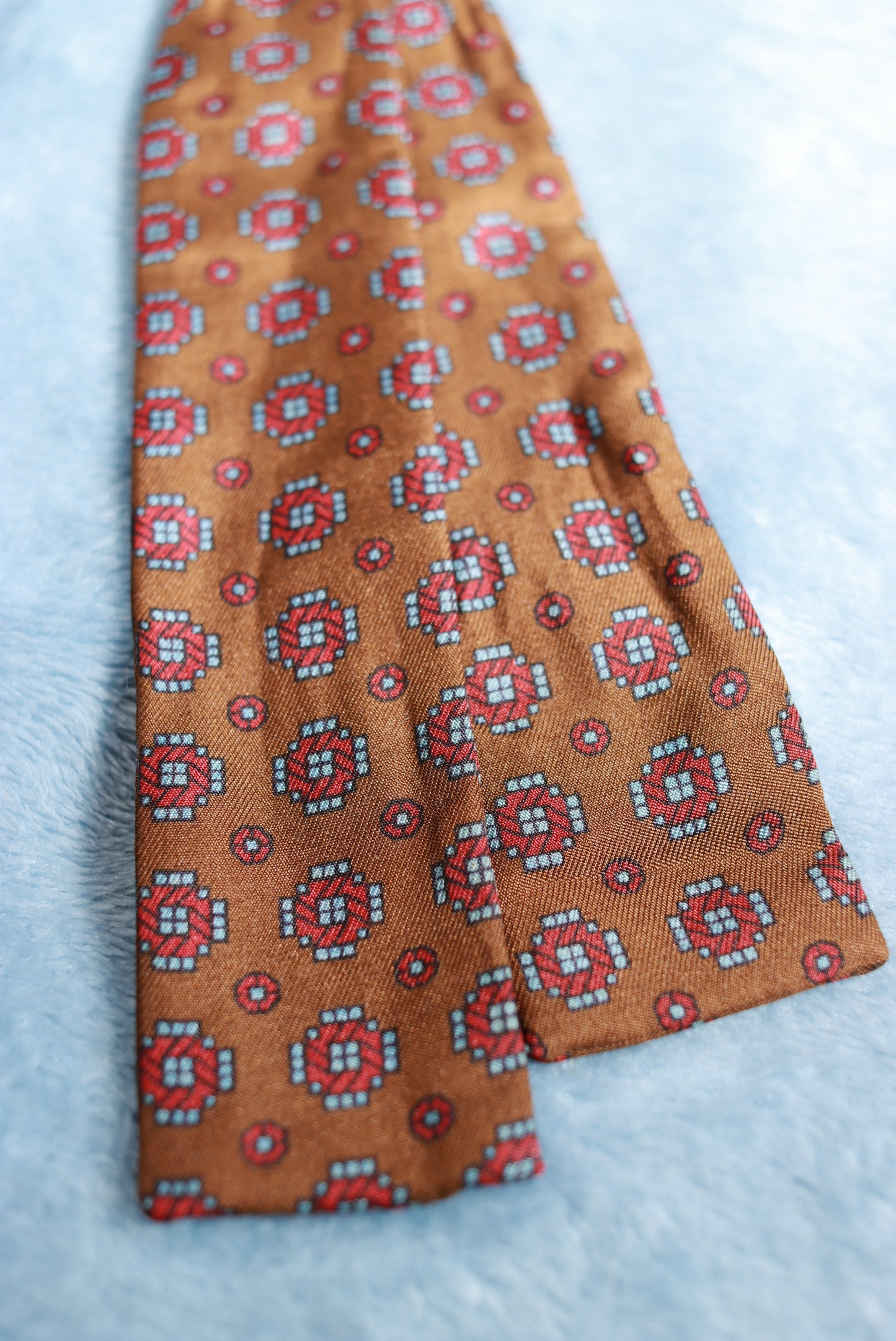 Vintage Silk Paddle Brown Repeat Pattern Bow Tie
