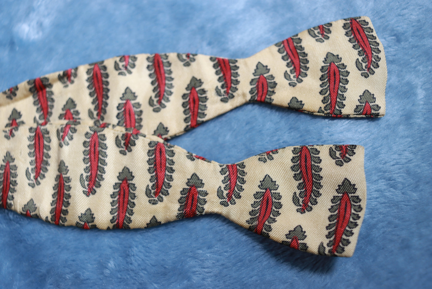 Vintage Liberty Narrow Thistle end Individual Paisley Bow Tie