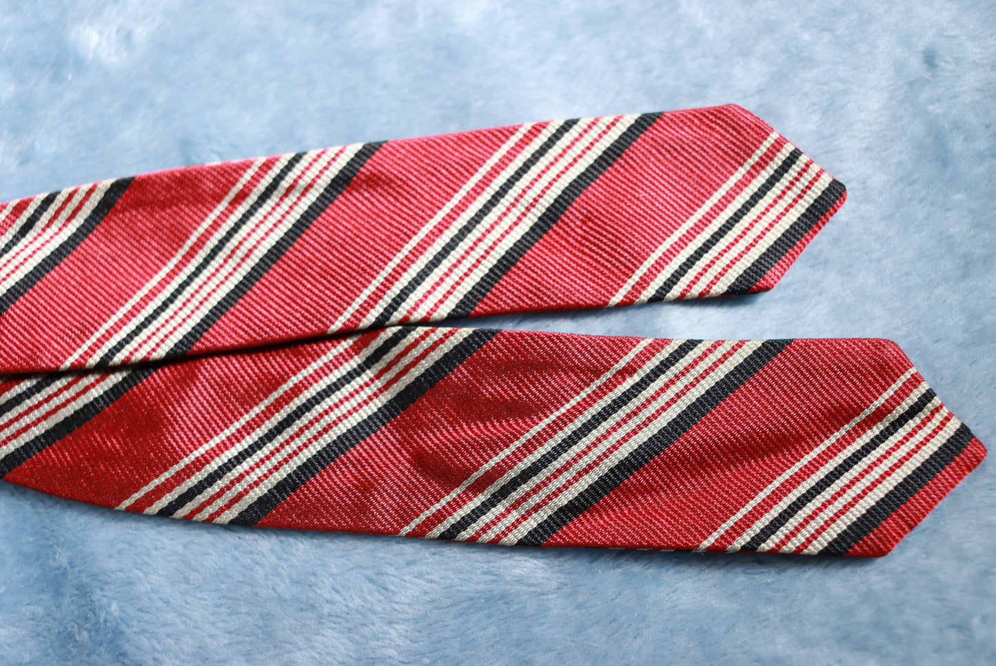 Vintage Red Diagonal Stripe Paddle Pointed Bow Tie