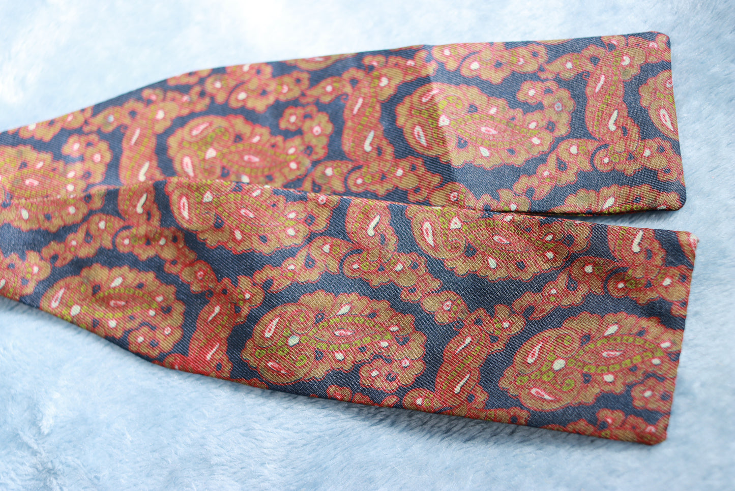 Vintage Unworn WIth Tags All Silk Harrods Dark Pattern Paddle Bow Tie
