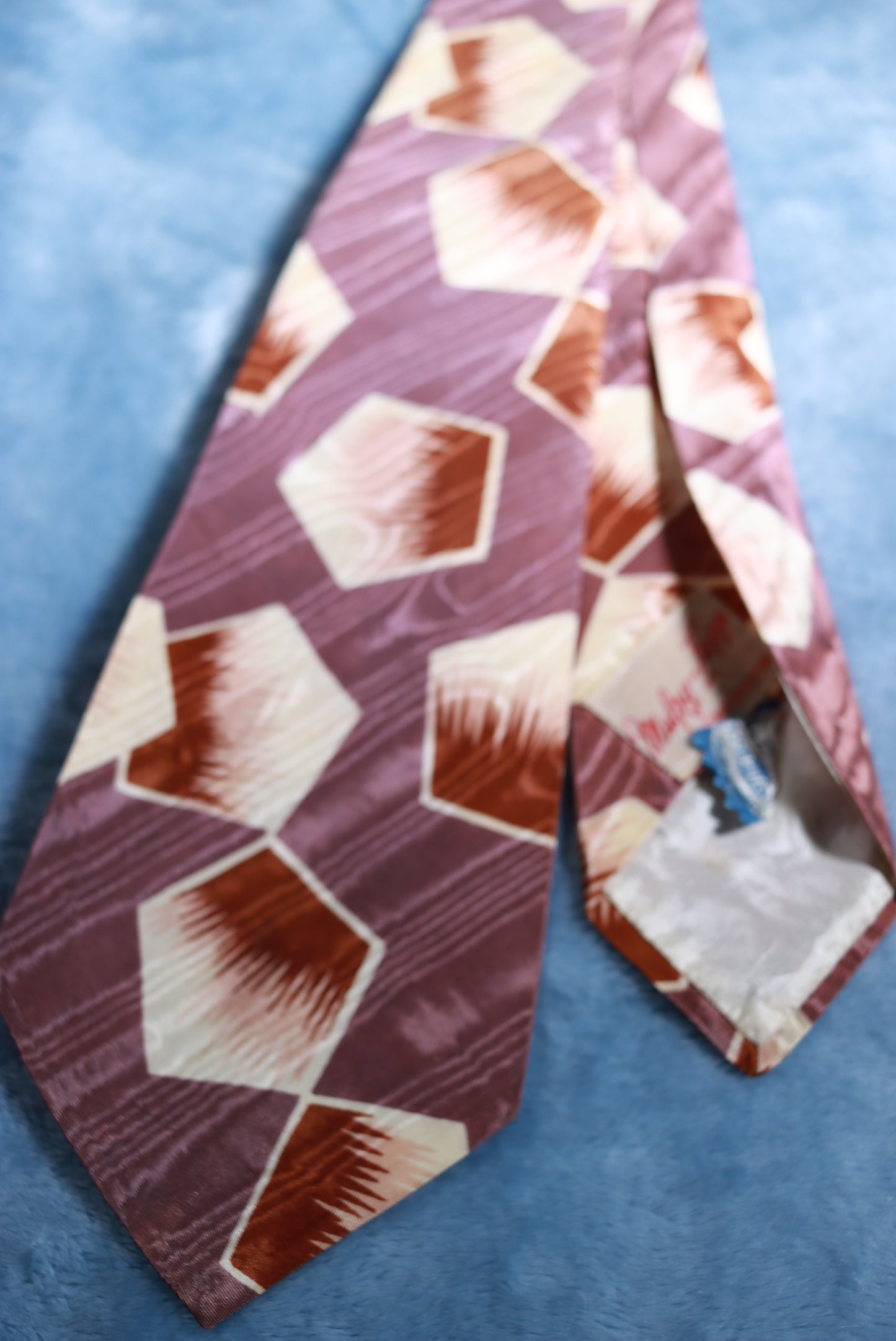 Vintage Beau Brummell Jacquard Pentagons Swing Tie 1940s/50s