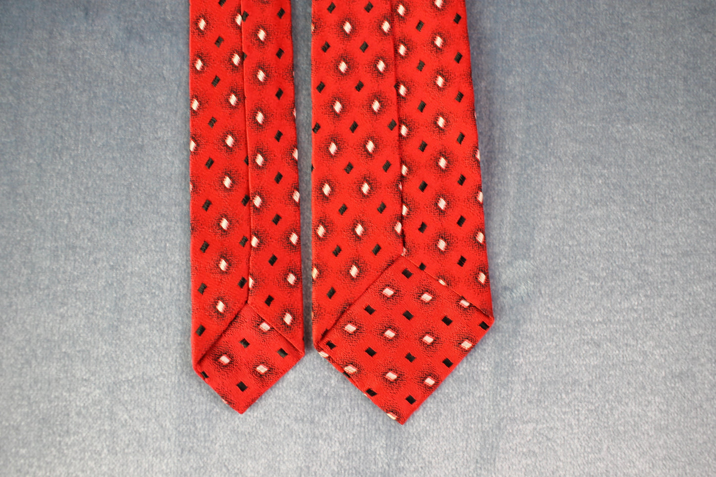 Vintage red black cream jacquard skinny tie