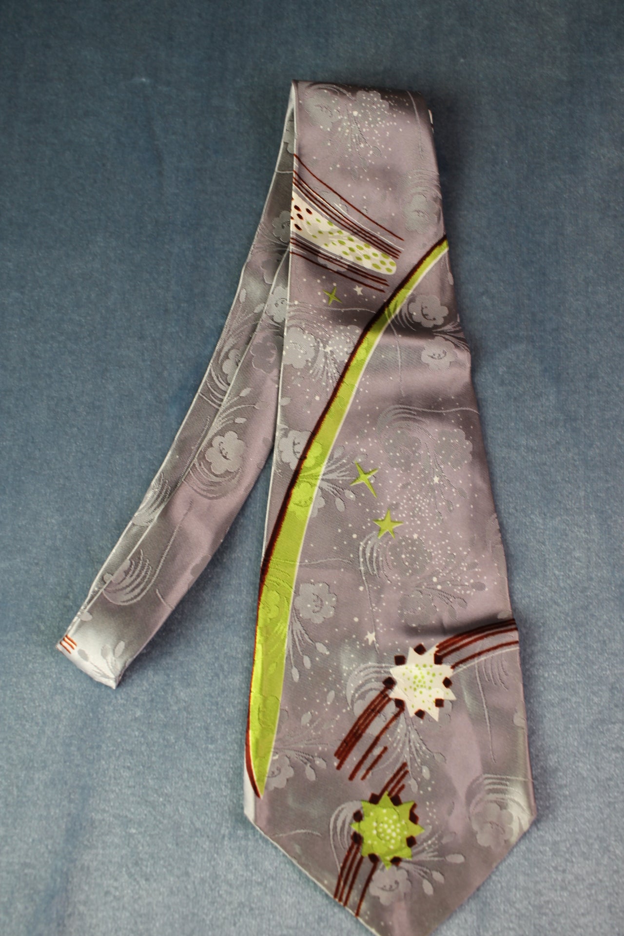 Vintage 1940s/50s chocolate silver mint star swing tie