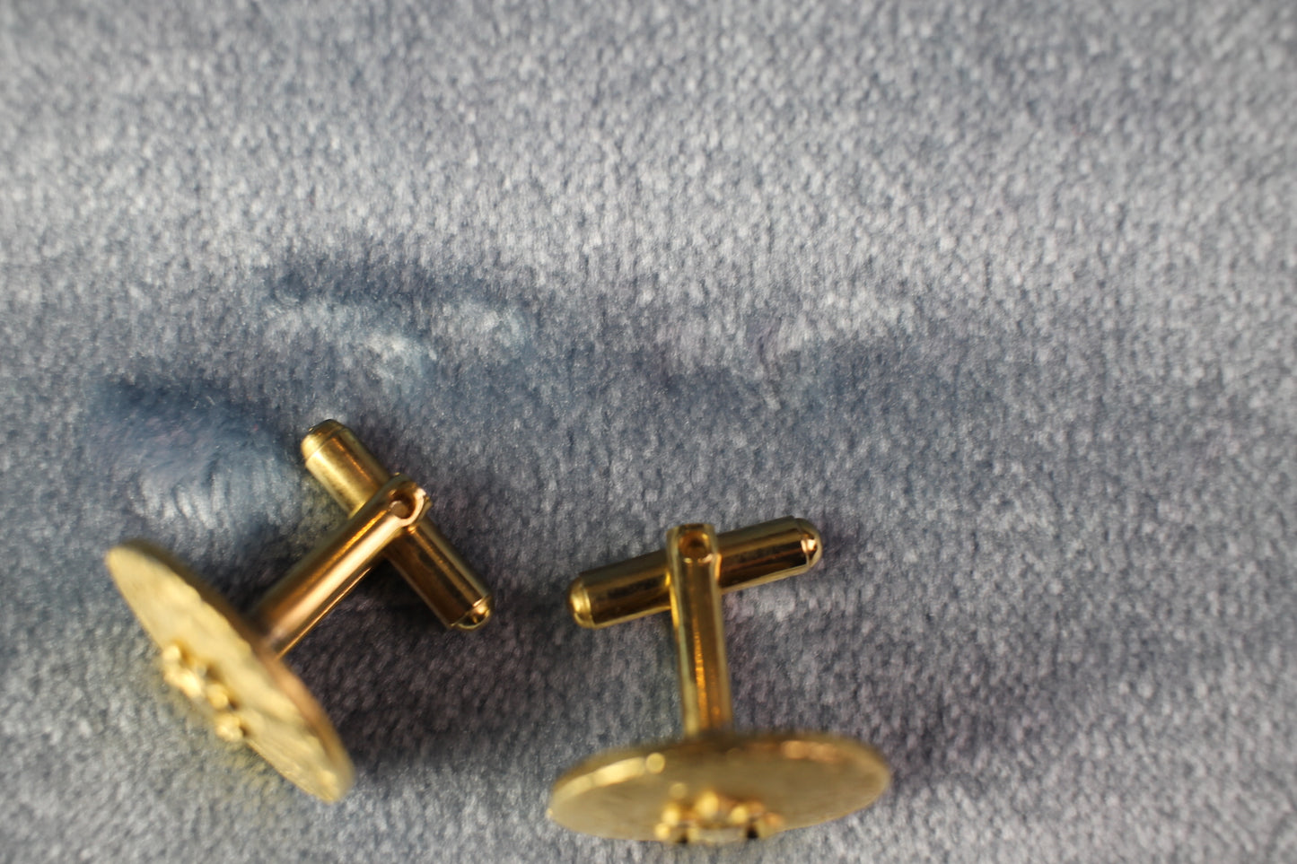 Vintage Fleur de Lys gold metal cufflinks