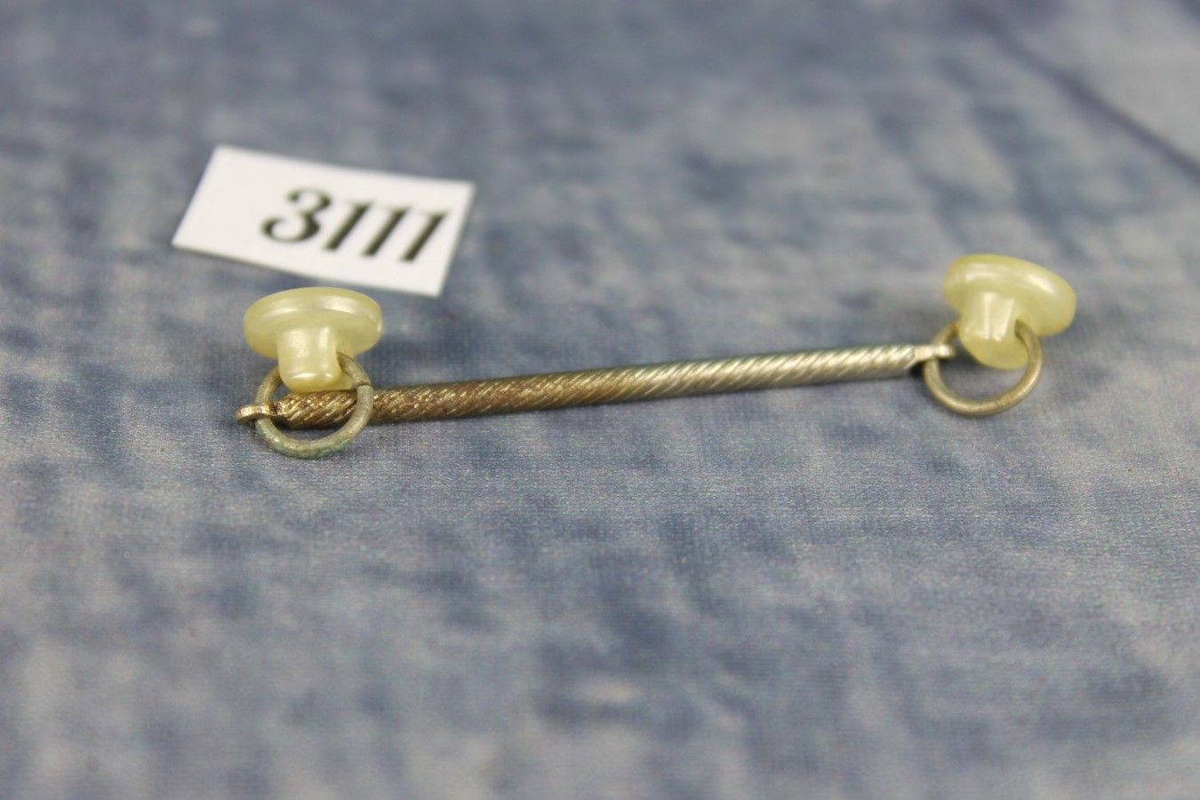 Unusual Vintage Collar Bar Pearly Lucite buttons