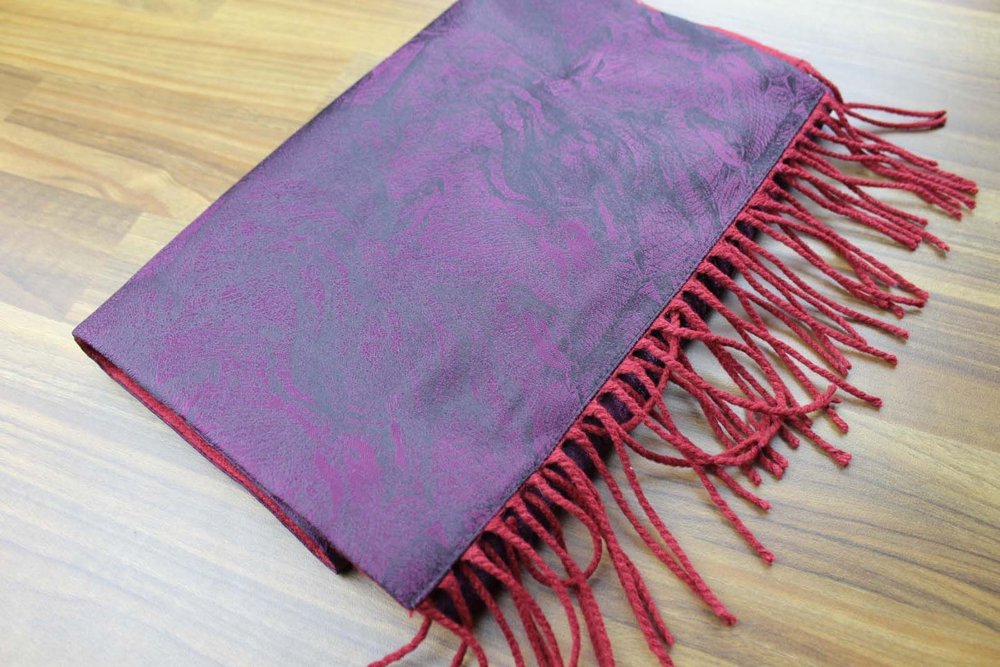 Vintage Mens Horse Print Reversible Fringed Scarf Burgundy Purple Retro Mod