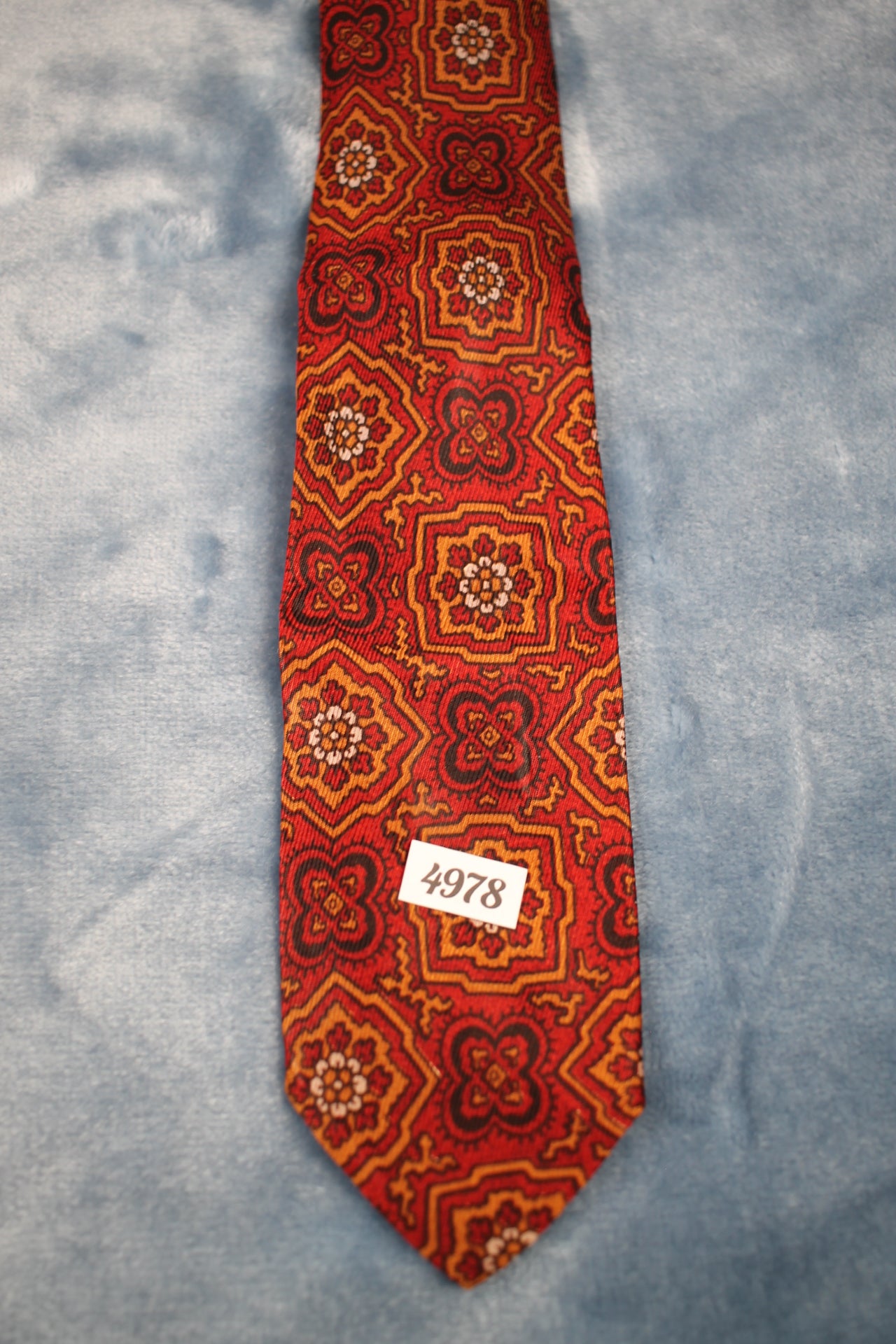 Vintage Tie Rack 1940s/50s red brown black pattern tie