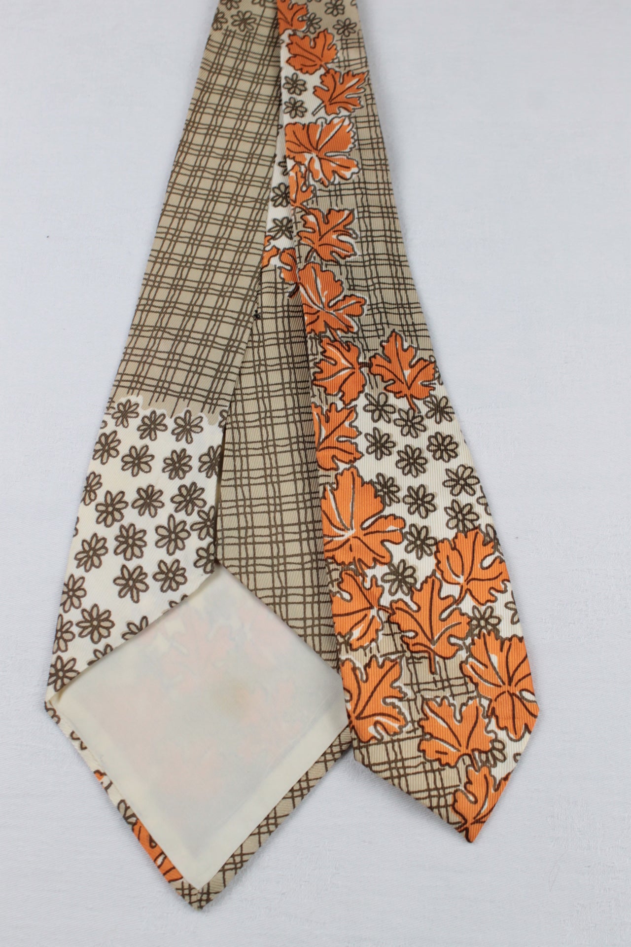 Vintage Gold check Orange Leaves Pattern Swing Tie 1940s/50s