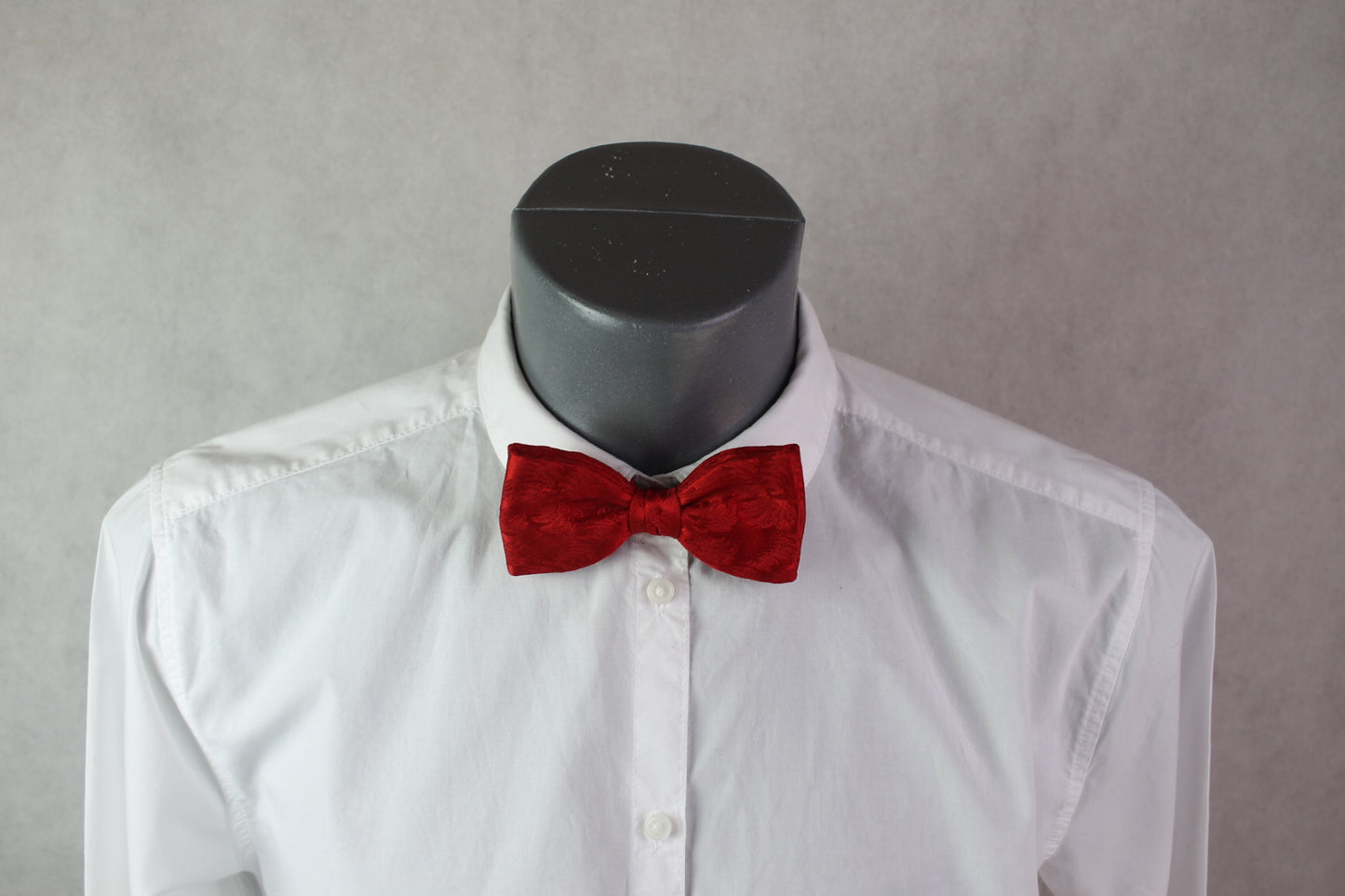 Vintage Frederick Theak pure silk pre-tied red jacquard bow tie adjustable