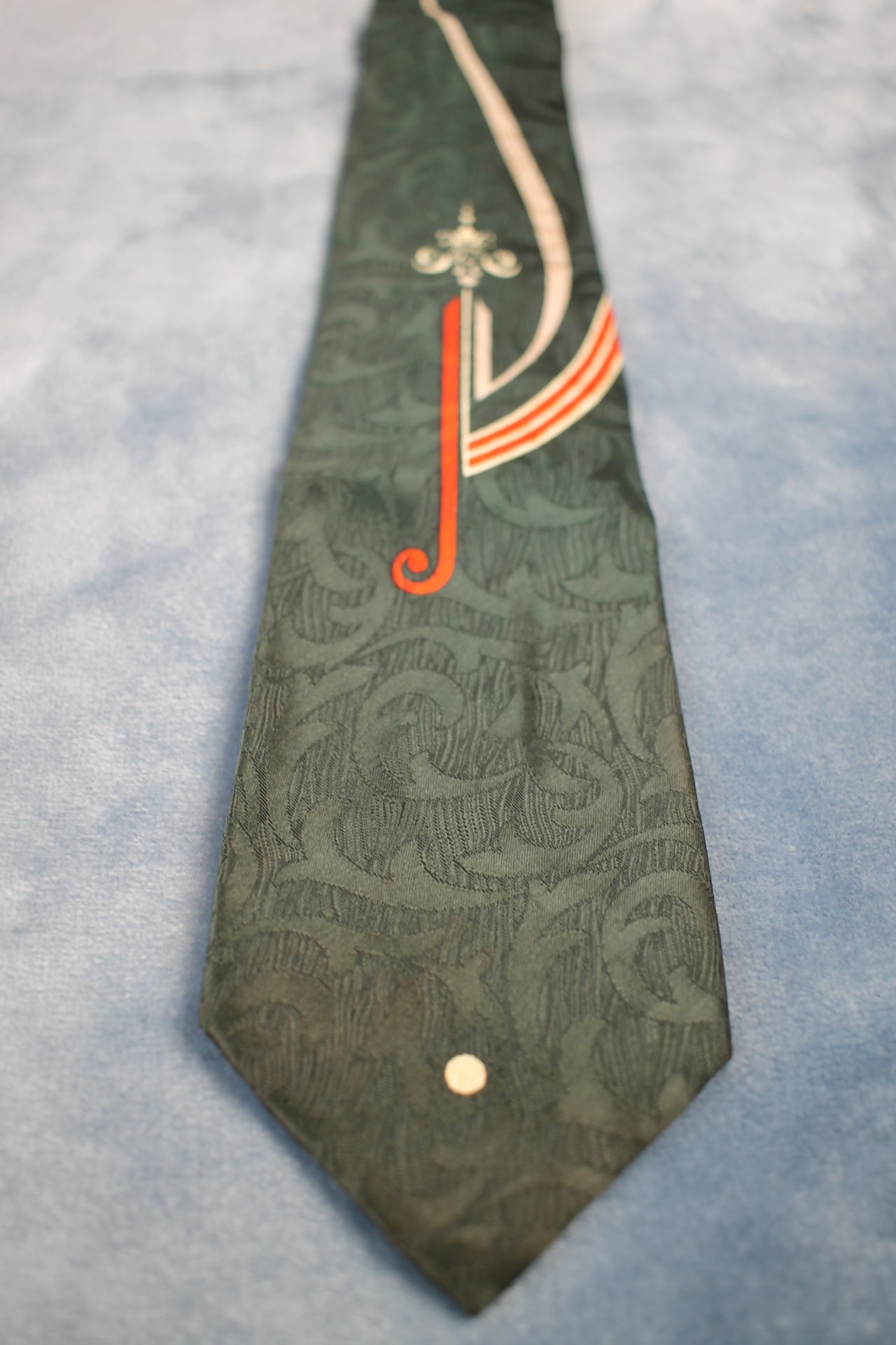 Vintage Metcalf Harry Polasky 1940s/50s dark green red white pattern swing tie