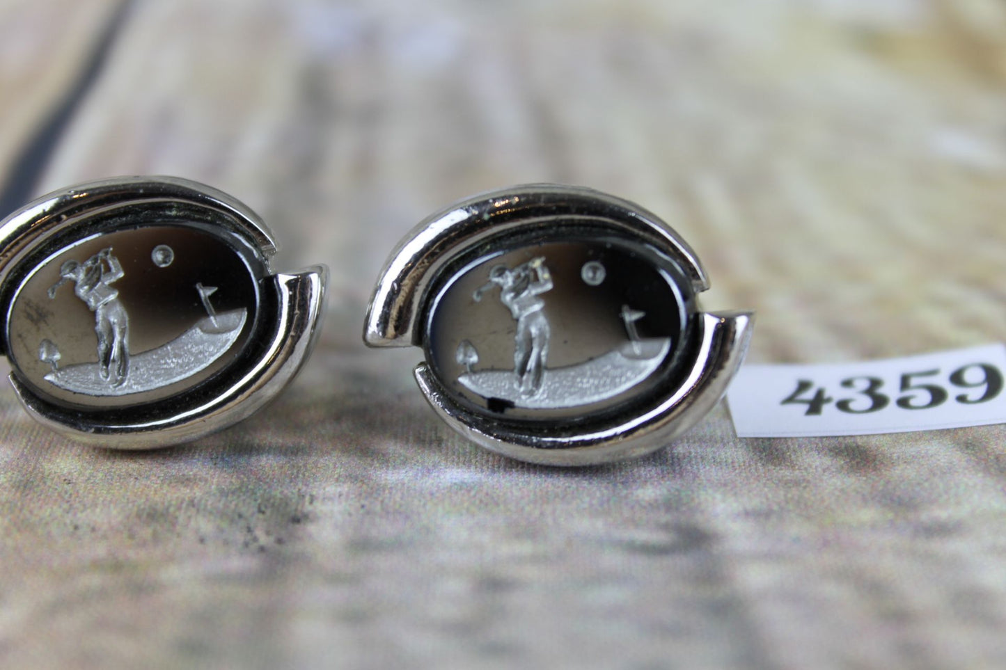 Vintage oval silver metal large engraved glass golfer centres cuff links