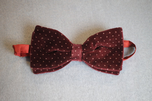 Vintage pre-tied 1970s two layer burgundy spotted velvet bow tie adjustable