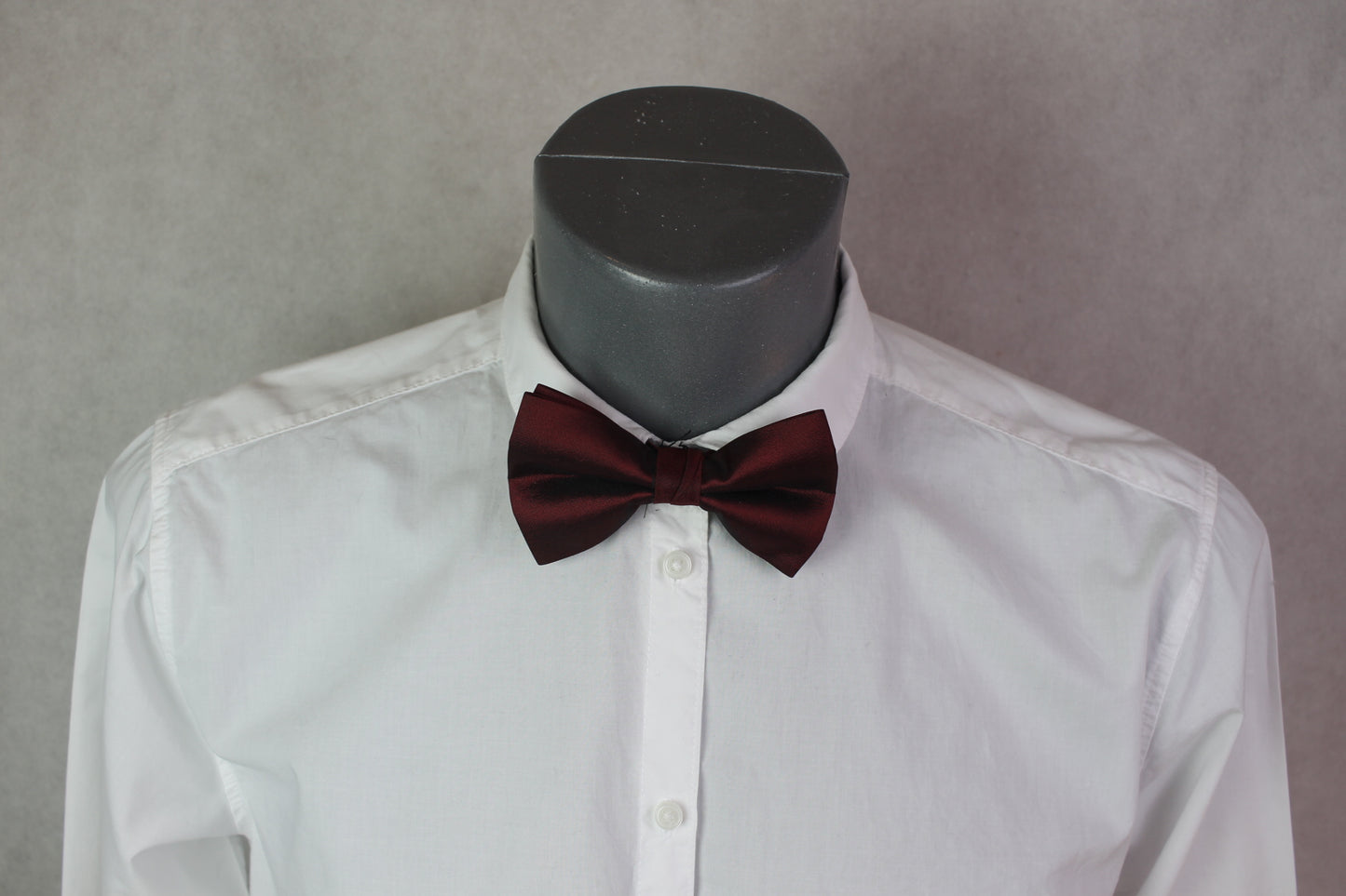 Vintage pre-tied dark red bow tie adjustable